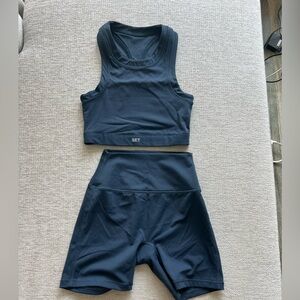 SET ACTIVE biker shorts and bra